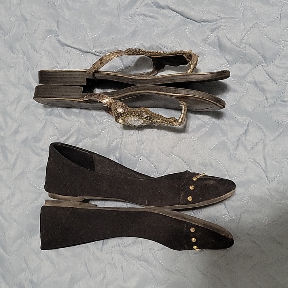Size 5.5 shoes - Picture 2 of 4